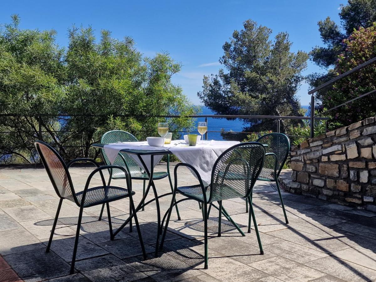 Appartamento In Villa Mimosa แชร์โว ภายนอก รูปภาพ