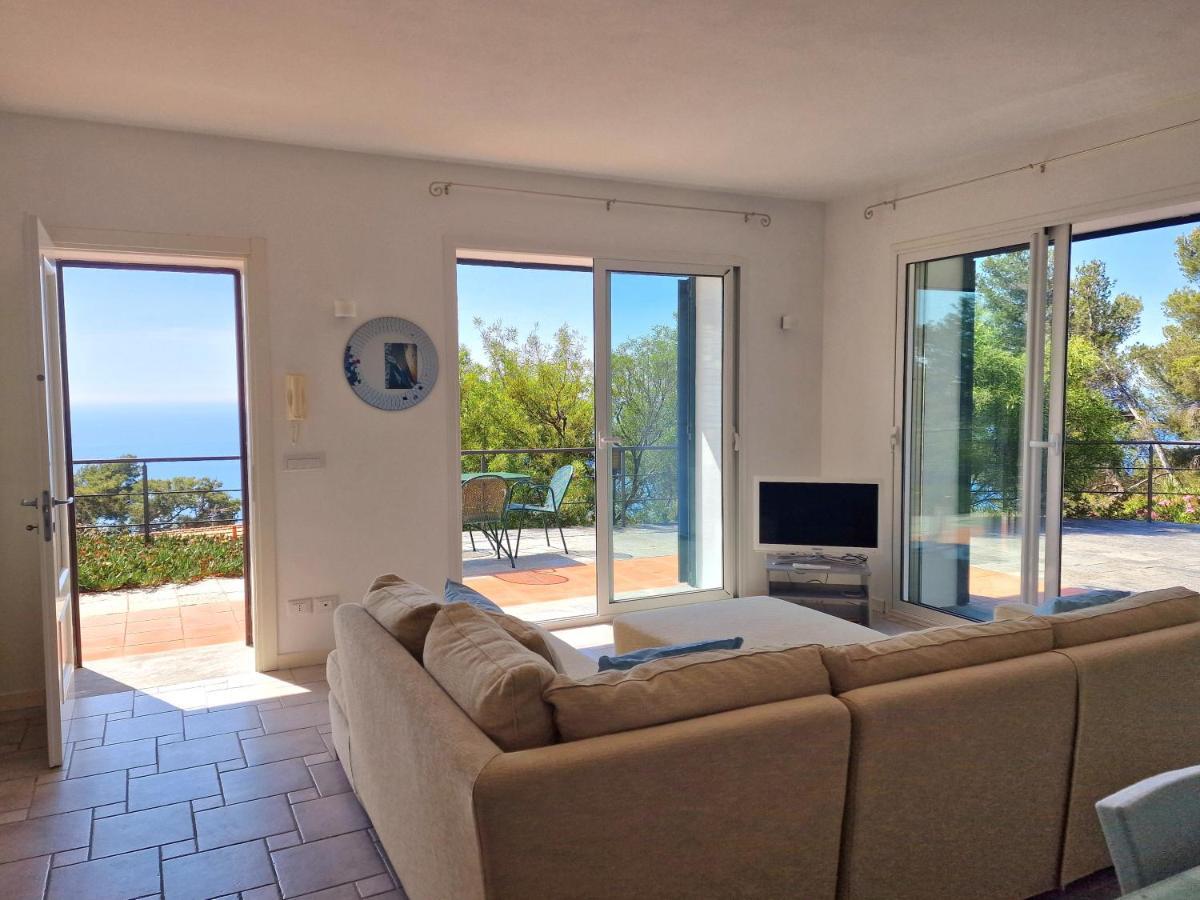 Appartamento In Villa Mimosa แชร์โว ภายนอก รูปภาพ