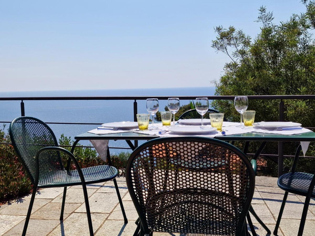 Appartamento In Villa Mimosa แชร์โว ภายนอก รูปภาพ